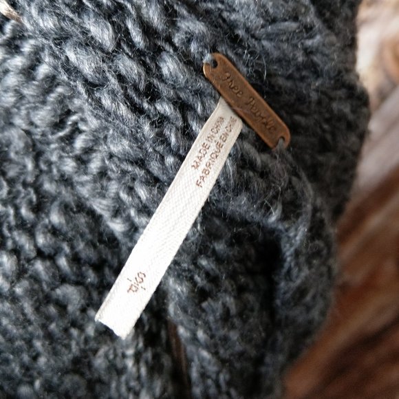 Free People Oversized Knit Charcoal Sweater S NWOT - Picture 5 of 6
